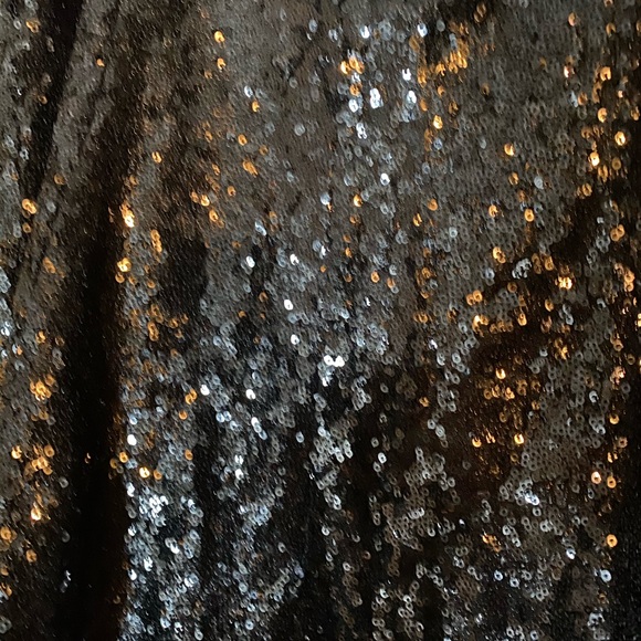 Black Guess sequin mini skater skirt - Picture 2 of 3